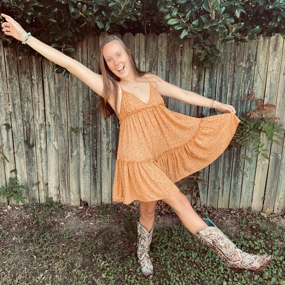 Meet your Posher, Allie - Picture 3 of 7